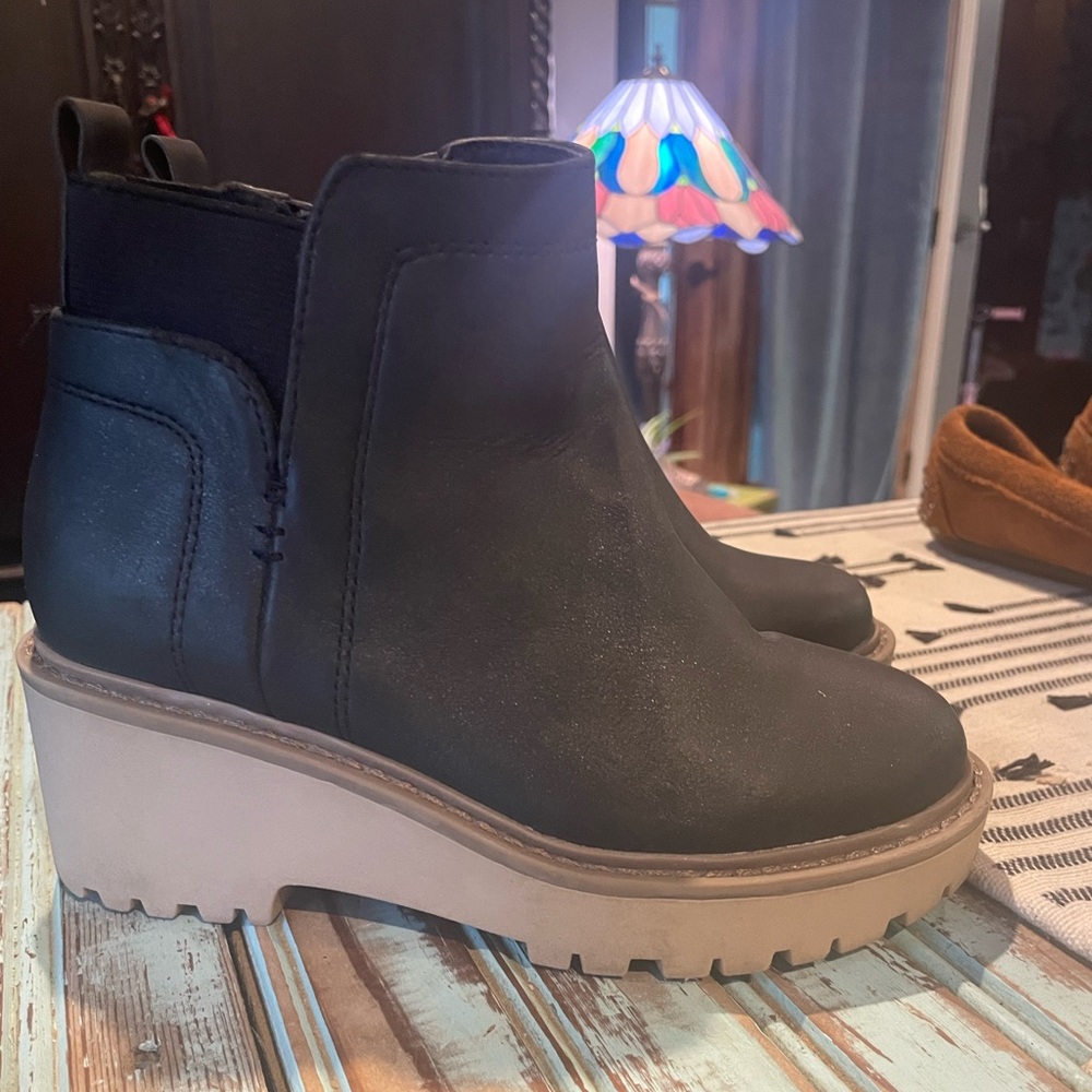 DV Dolce Vita booties